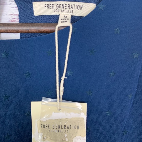 Free generation, size M, NWT, Navy with stars - Picture 3 of 6